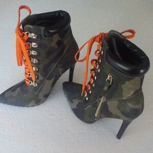 Camoflage Ankle Boots
